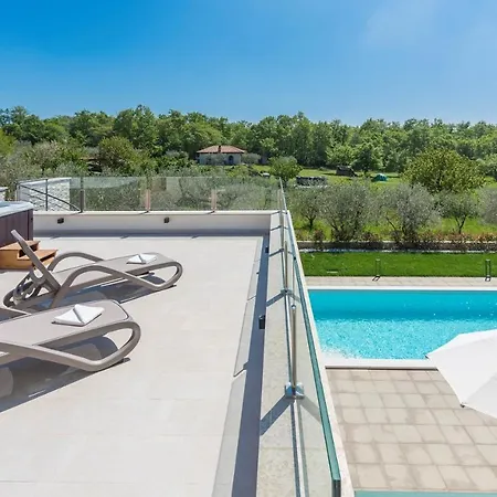 Konukevi Bianca 5*